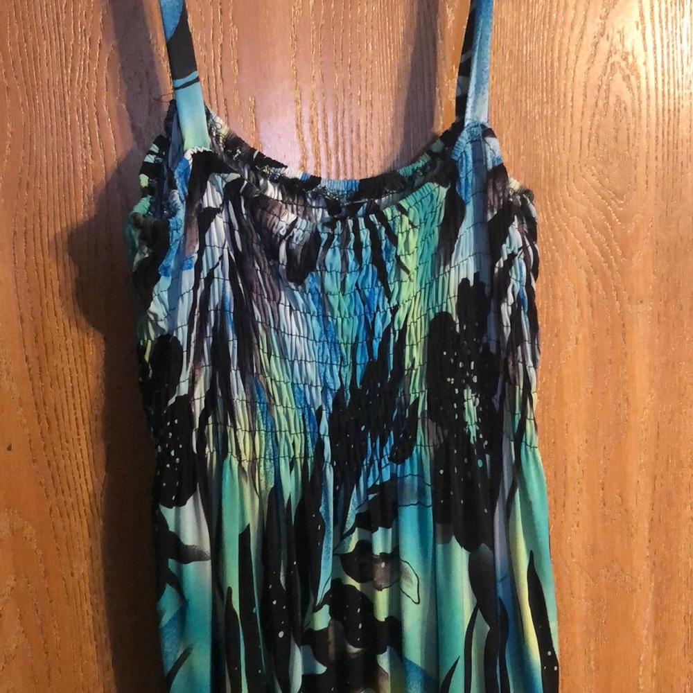 Cute silky dress!